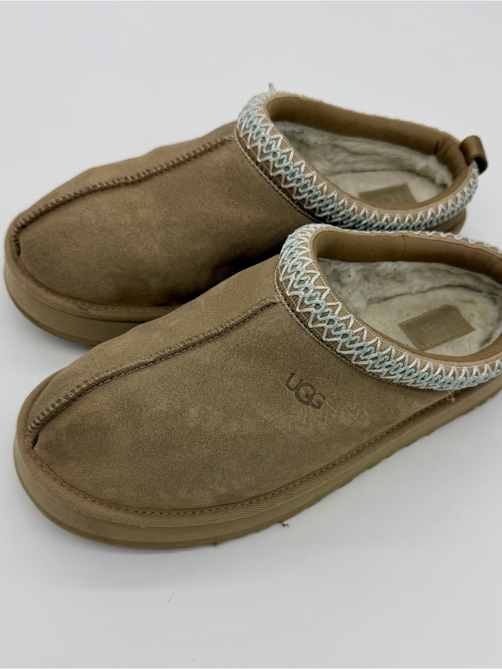 UGG Tasman Slipper Mustard Seed Suede Youth 6 Fits Women 7.5 - 8 Platform 114377